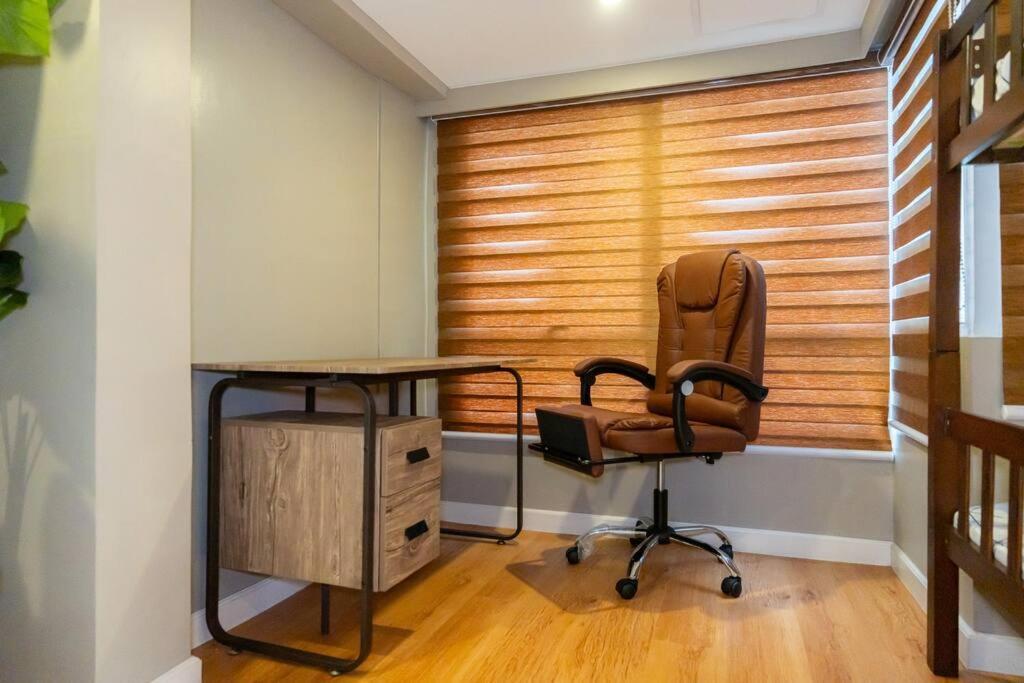 A2j Luxury Cinema 3br Loft Bgc Near High Street Apartment