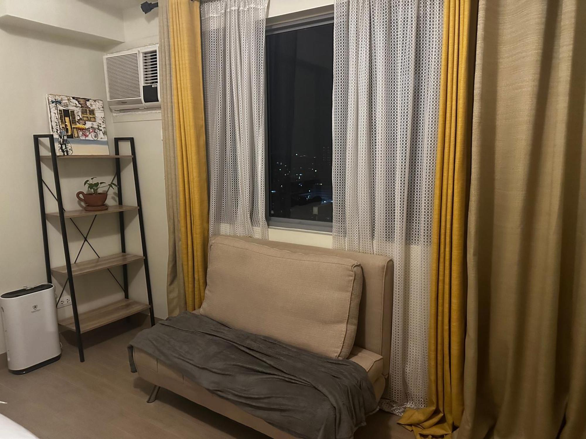 Apartment Manhattan Plaza Tower 1 Stylish City-center Unit Manila