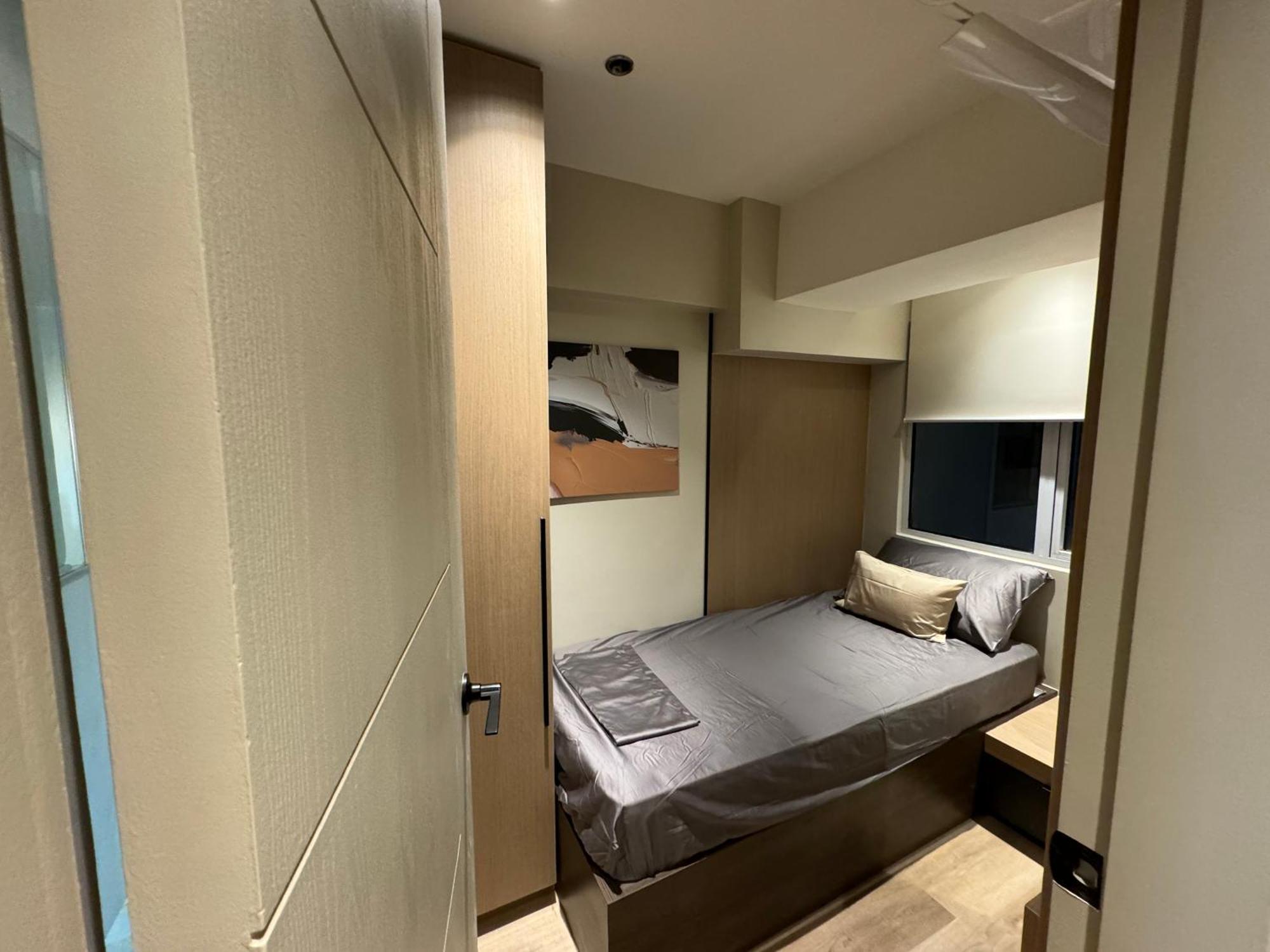 Dazzling Fully Furnished Unit Bgc W Pool