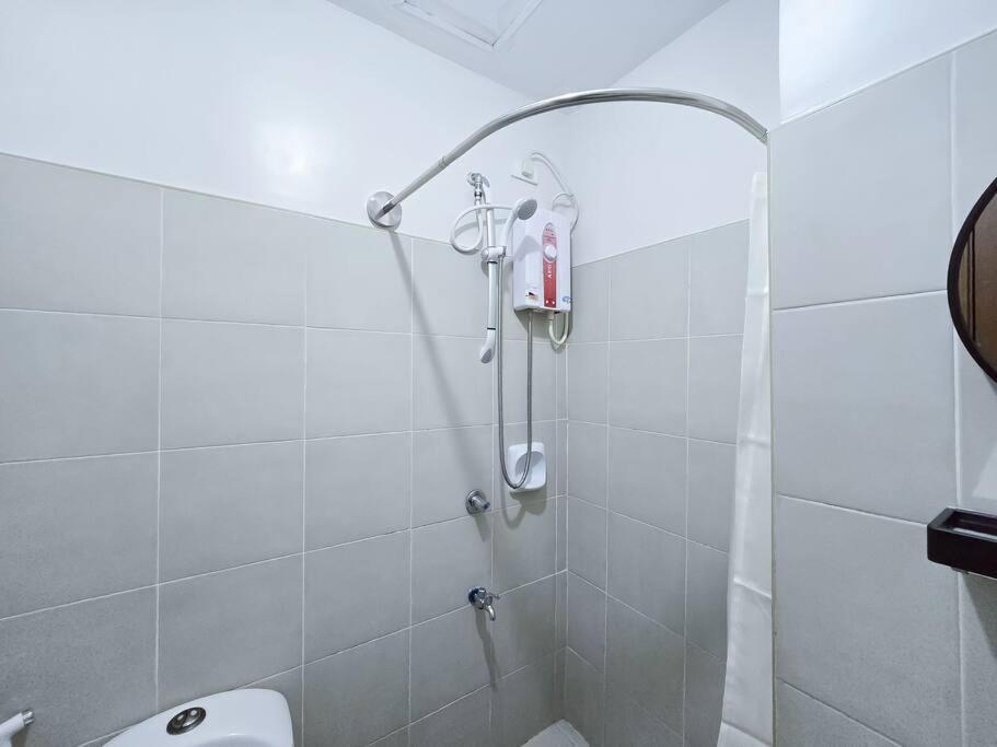 1br Condotel Ridgewood Towers Taguig #rw14 Apartment *