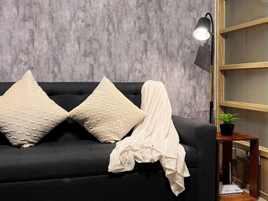1br Condotel Ridgewood Towers Taguig #rw11 Apartment