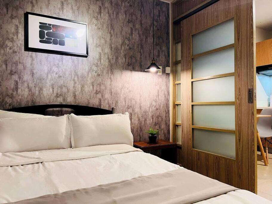 Apartment 1br Condotel Ridgewood Towers Taguig #rw11 Manila