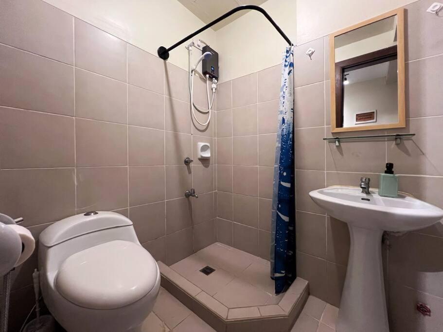 1br Condotel Ridgewood Towers Taguig #rw11