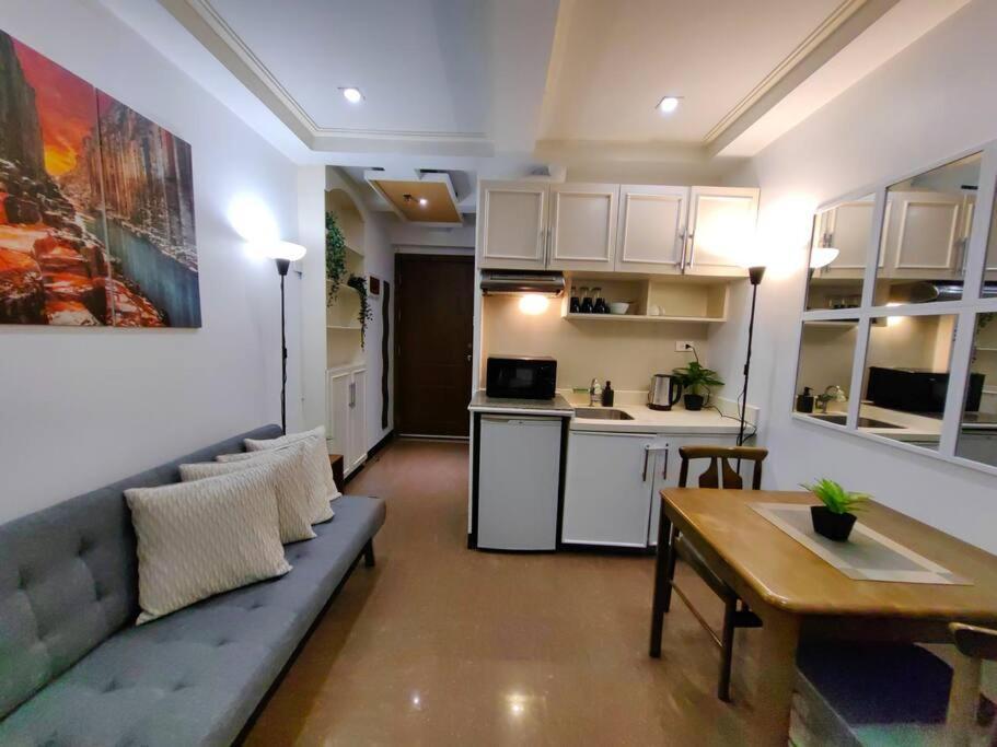 1br Condotel Ridgewood Towers Taguig #rw05 * Manila