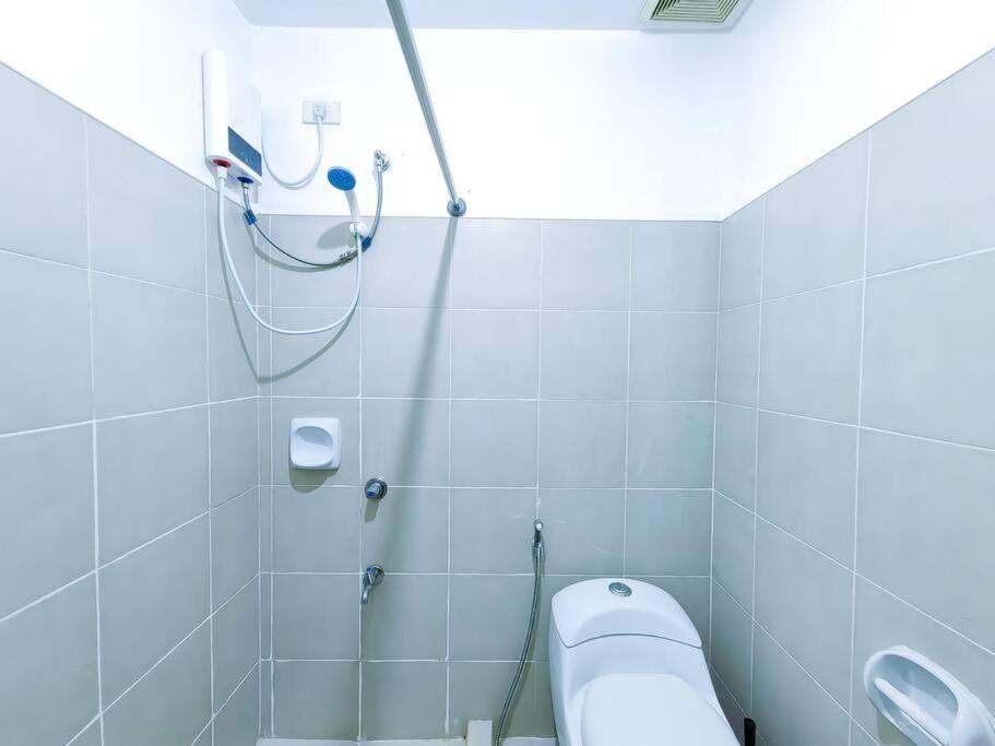 1br Condotel Ridgewood Towers Taguig #rw03 *