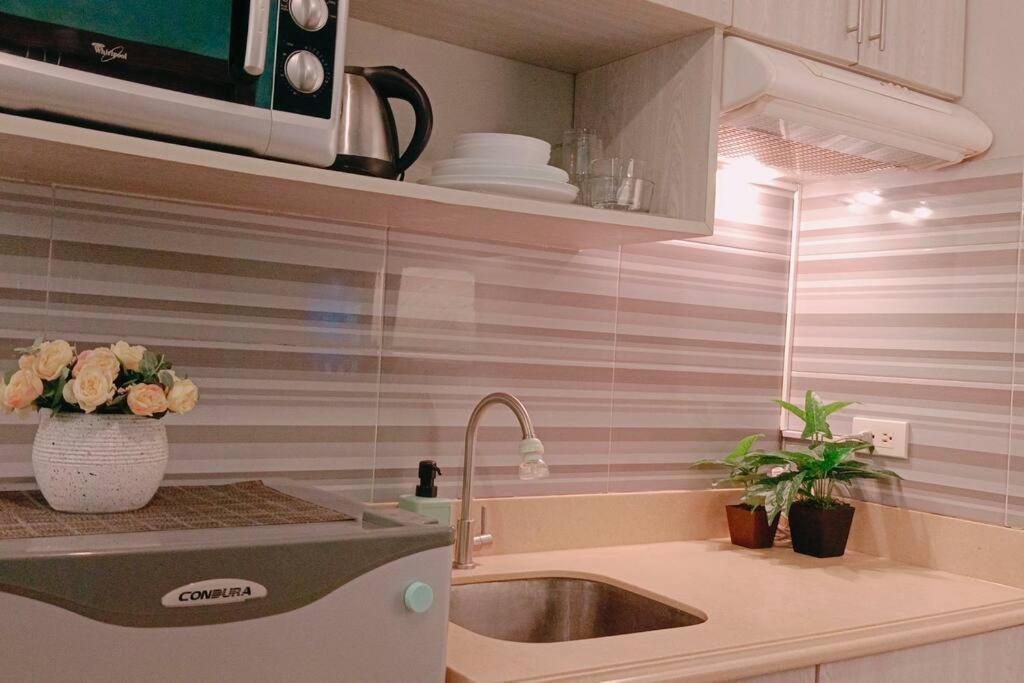 Apartment 1br Condotel Ridgewood Towers Taguig #rw01 Manila