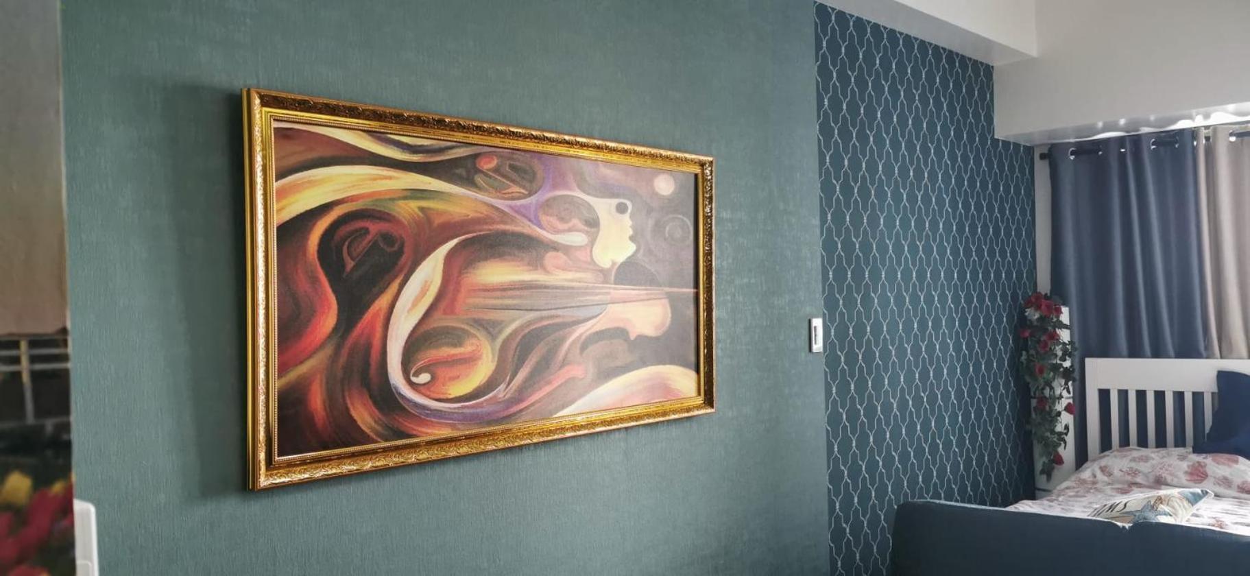 Deluxe Cozy & Homy In Makati Netflix Manila