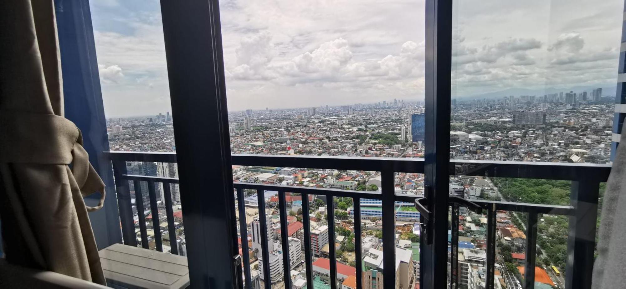 Deluxe Cozy & Homy In Makati Netflix * Manila