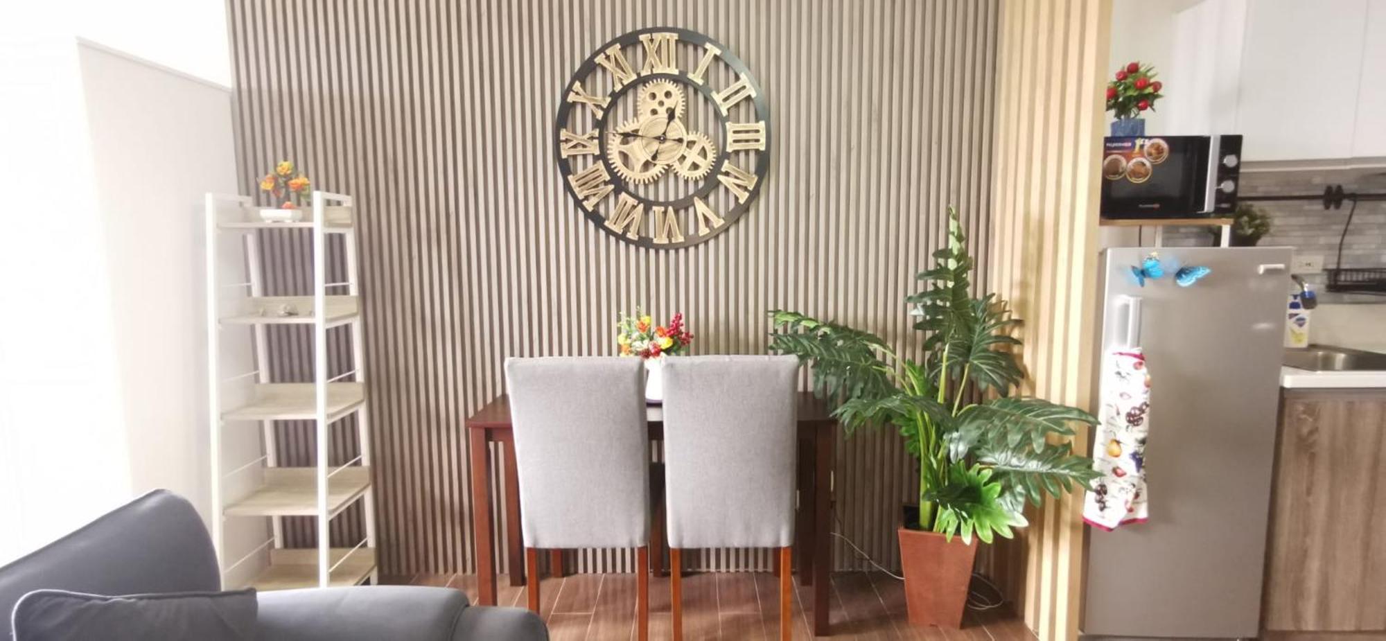 Deluxe Cozy & Homy In Makati Netflix