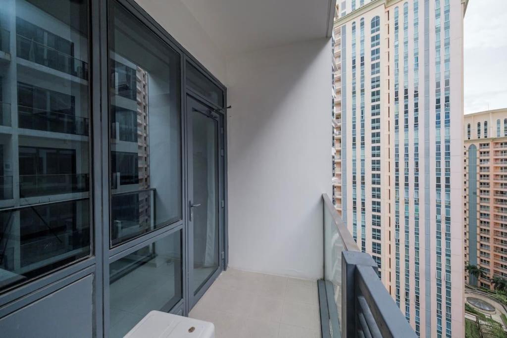 Stayhere The Florence Luxe 1br Near Venice Mall * Manila
