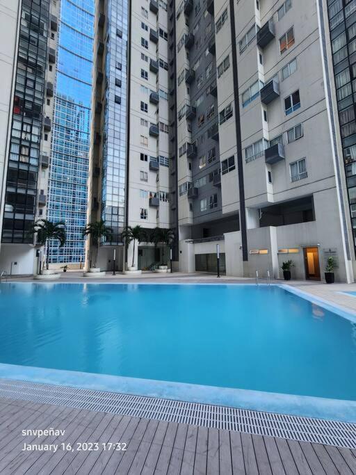 Victoria Tower B Bgc, Taguig Apartment