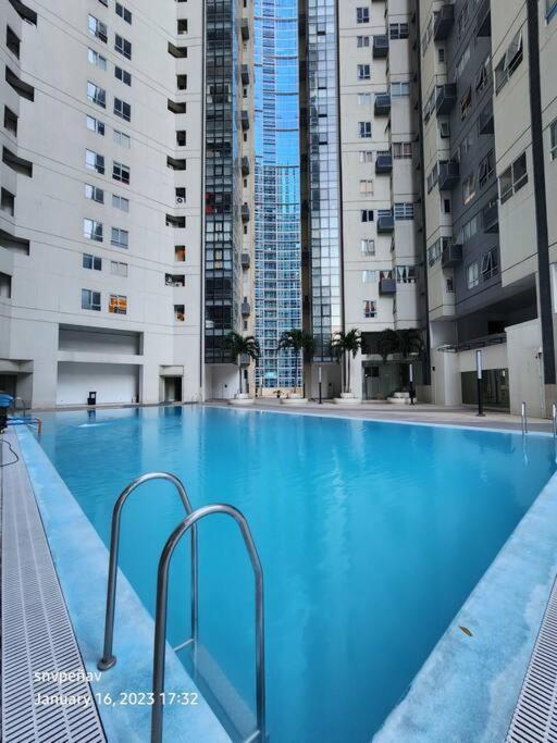 Apartment Victoria Tower B Bgc, Taguig Manila