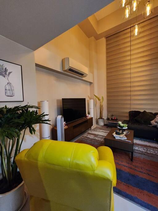 Eastwood Legrand 3 Eastwood City, Quezon * Manila