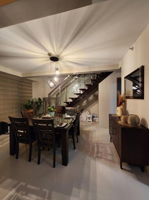 Eastwood Legrand 3 Eastwood City, Quezon *
