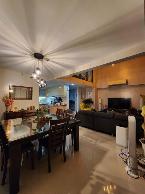 Eastwood Legrand 3 Eastwood City, Quezon *