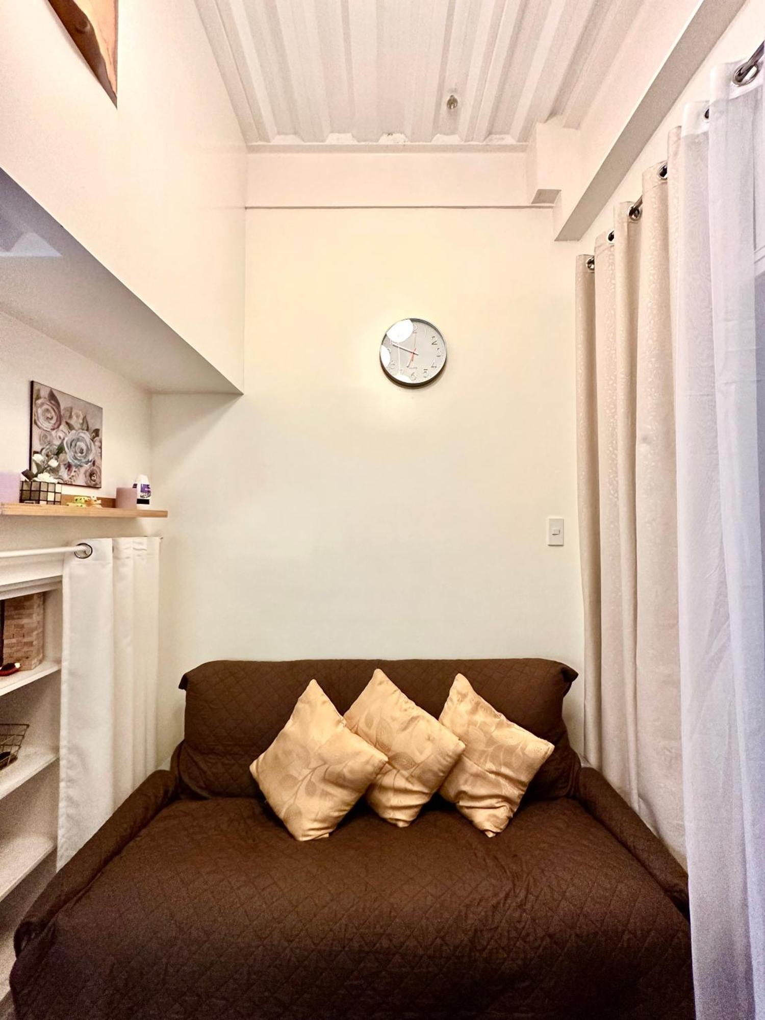 Urban Loft 2 Beds With Balcony * Manila