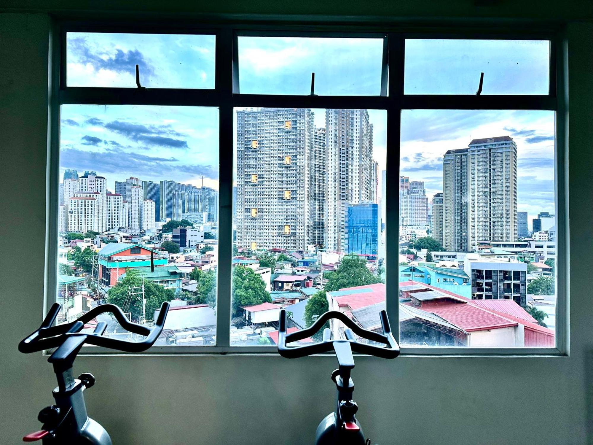 Apartment Urban Loft 2 Beds With Balcony Manila