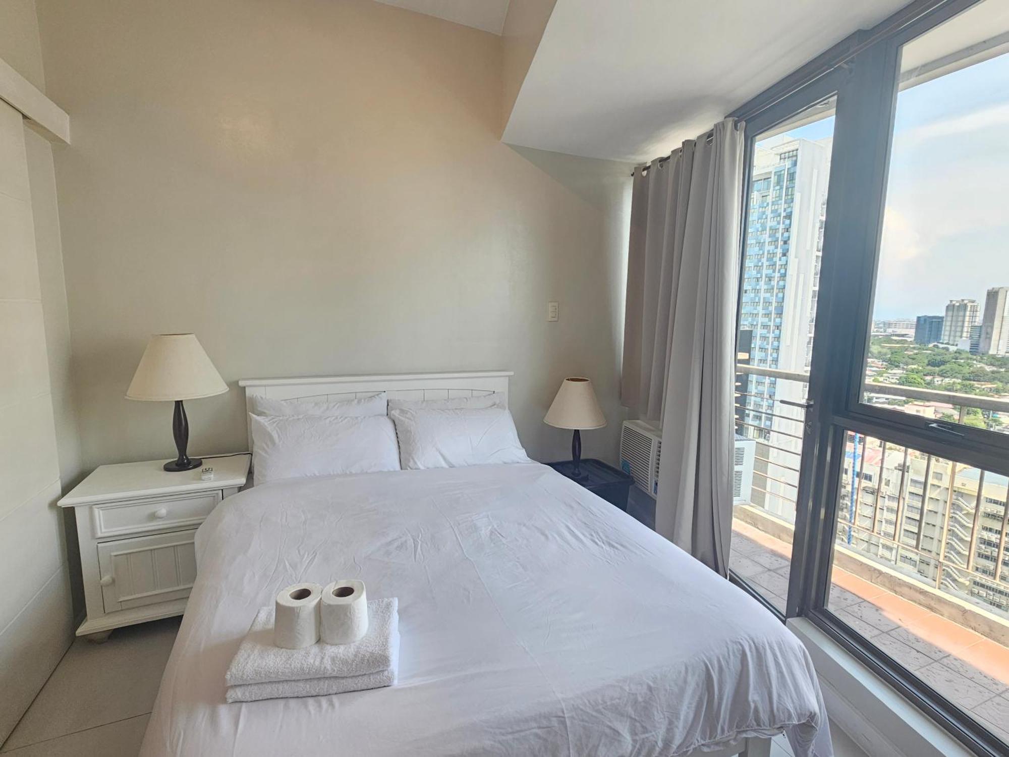 Kl Tower Residences In Makati Near Greenbelt, 1 Bedroom 100mbps Wi-fi *