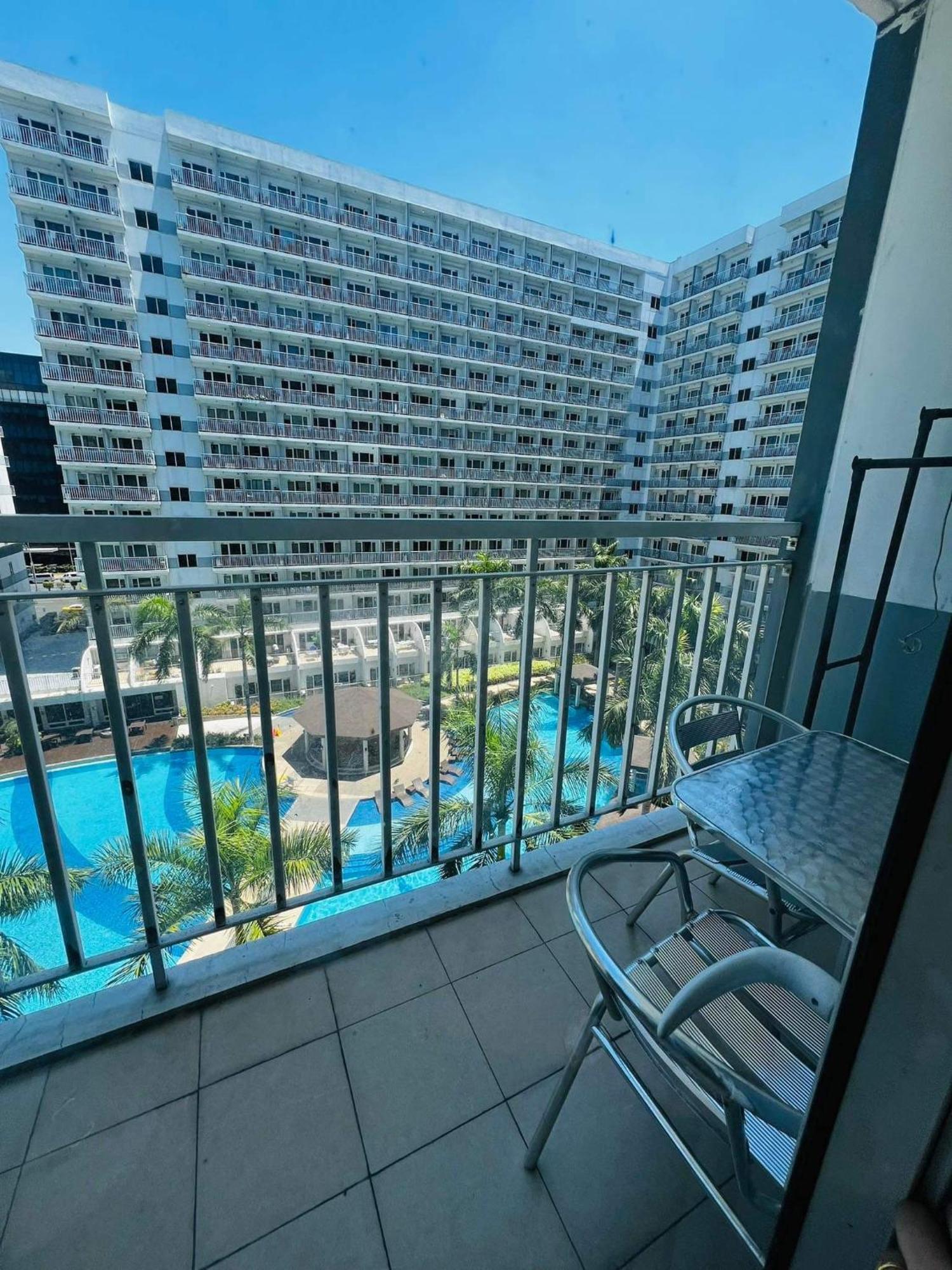 Moa Staycation Affordable 1br Unit In Shell Residences Pasay * Manila