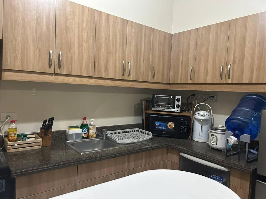 Spacious 2-bedroom In Taguig Apartment *