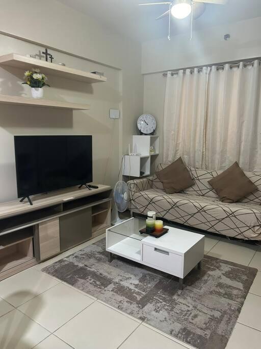 Apartment Spacious 2-bedroom In Taguig *