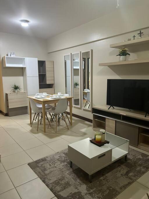 Apartment Spacious 2-bedroom In Taguig Manila