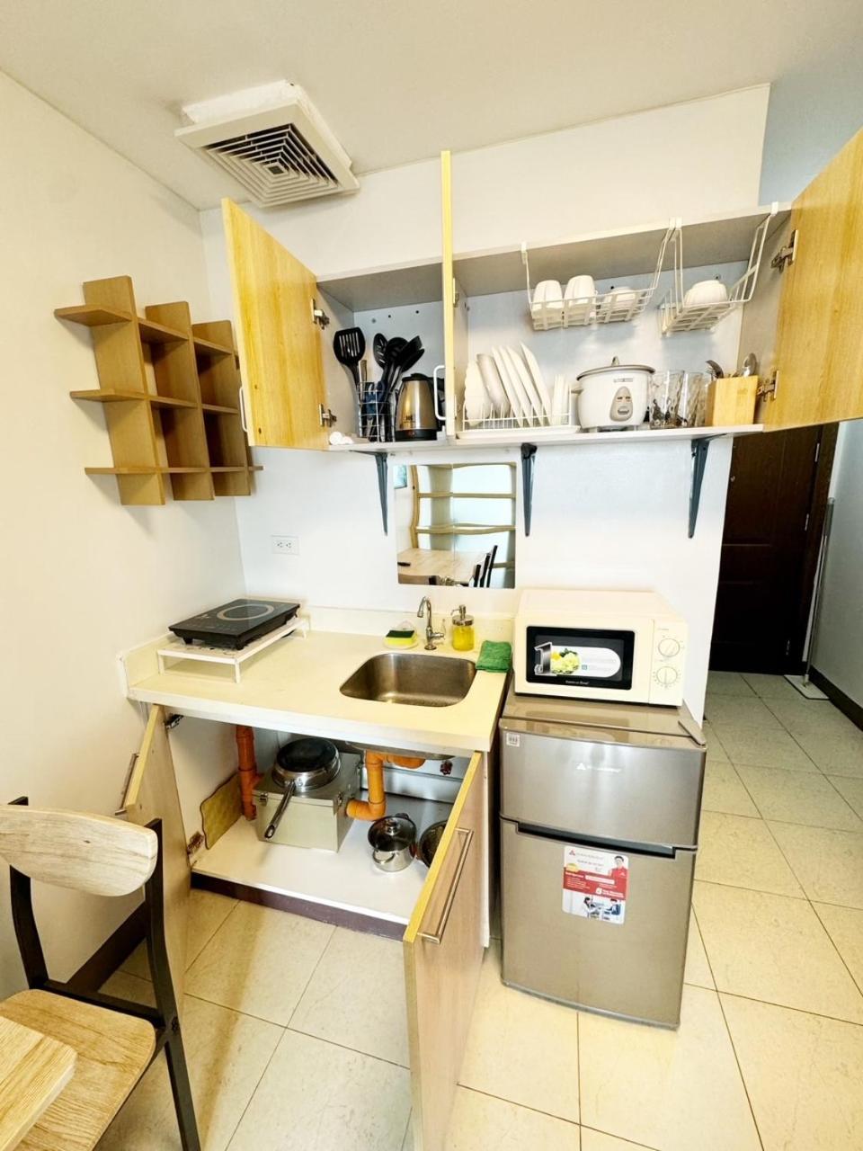 Fully Furnished 1br Ridgewood Towers With 200mbps Wifi * Manila