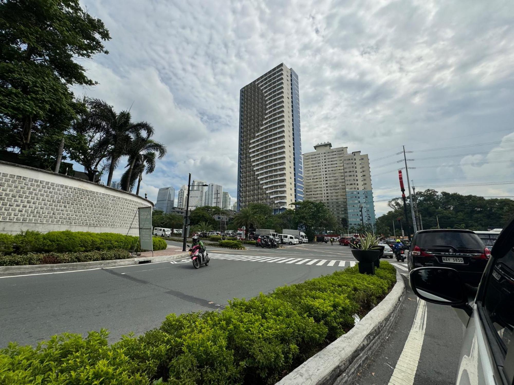 Apartment Fully Furnished 1br Ridgewood Towers With 200mbps Wifi *
