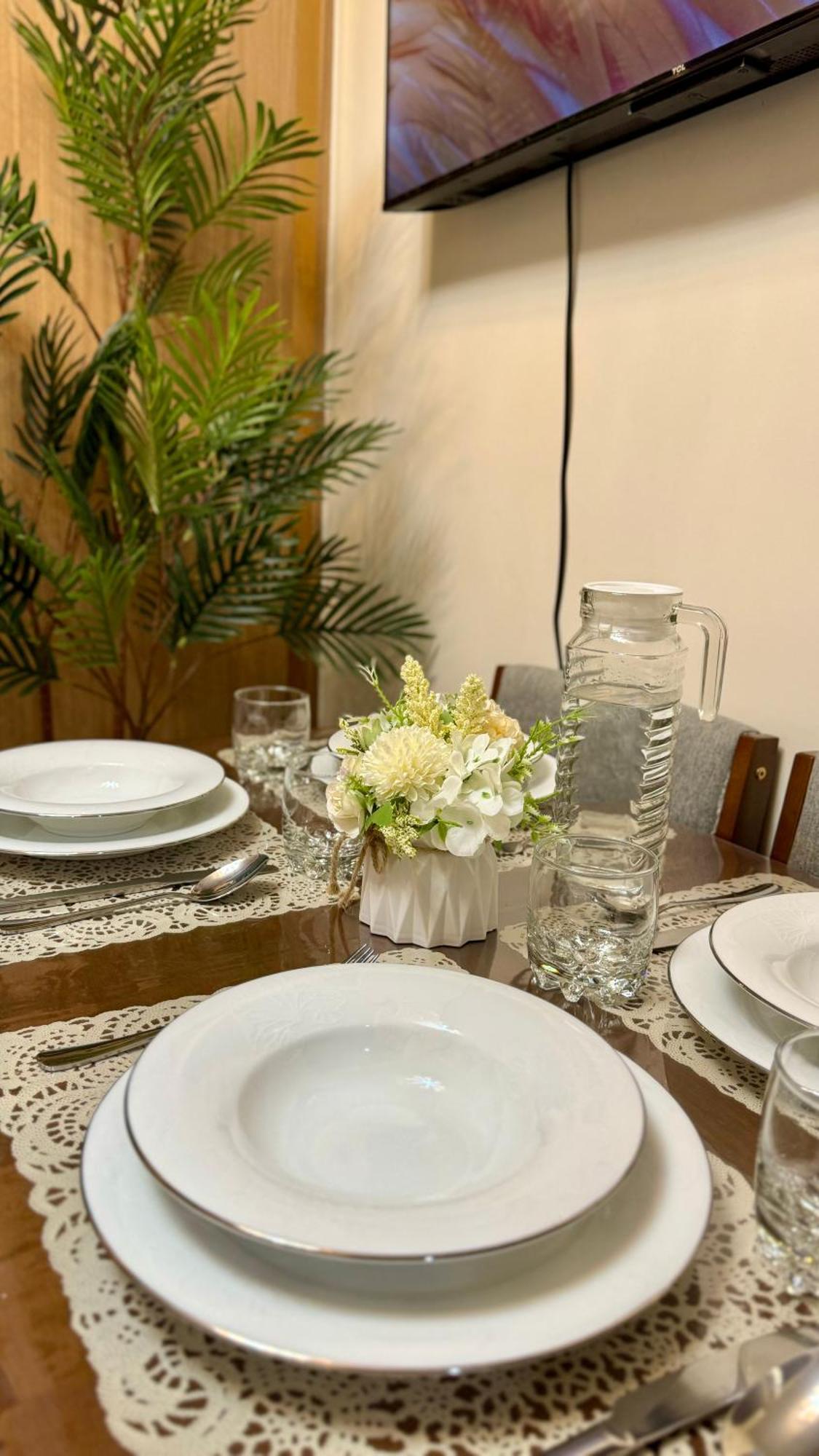The Goodvibes Condotel Red Residences Makati Apartment *