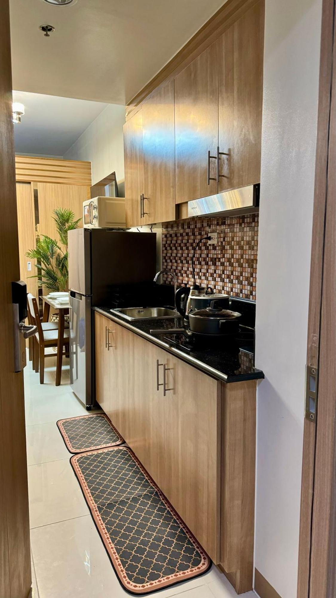 The Goodvibes Condotel Red Residences Makati Apartment Manila