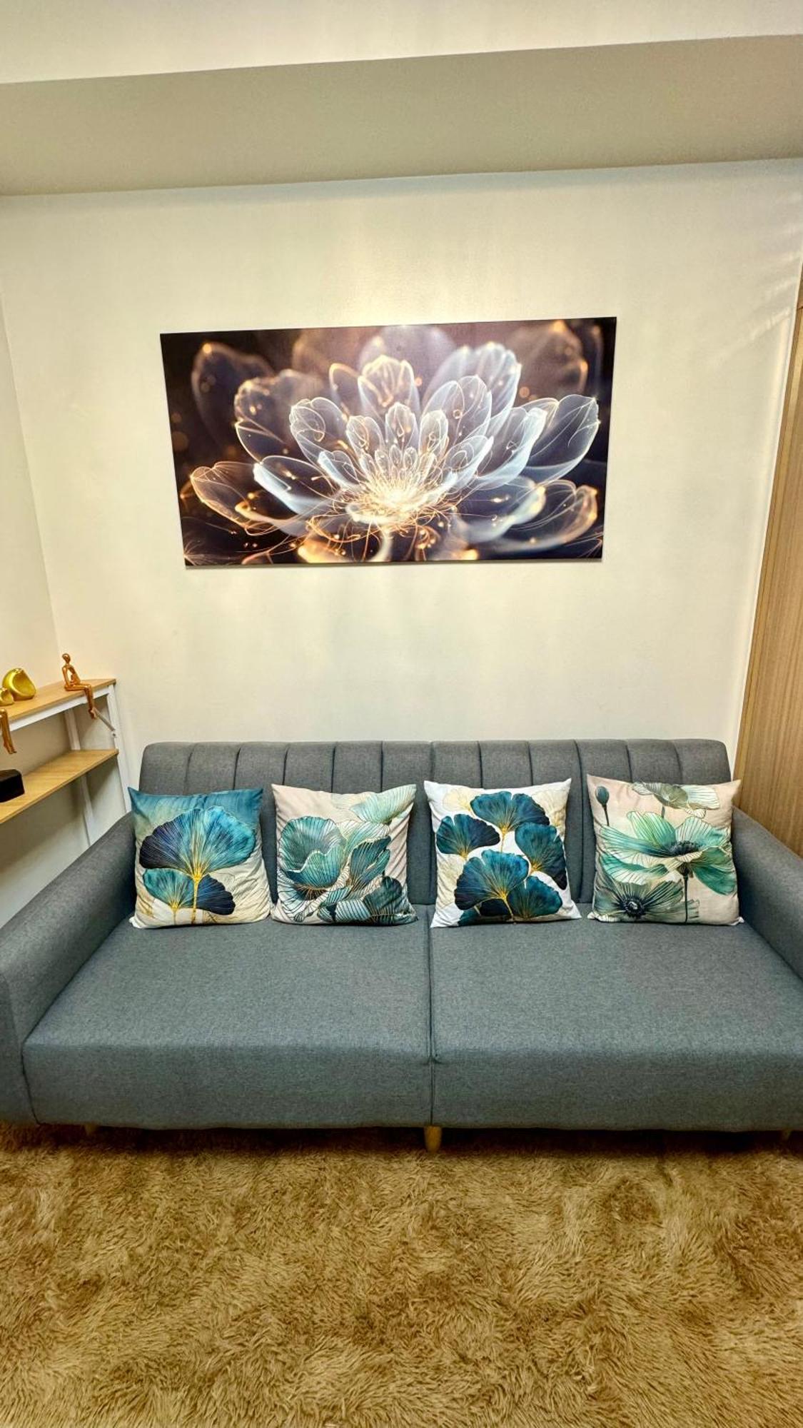 The Goodvibes Condotel Red Residences Makati *