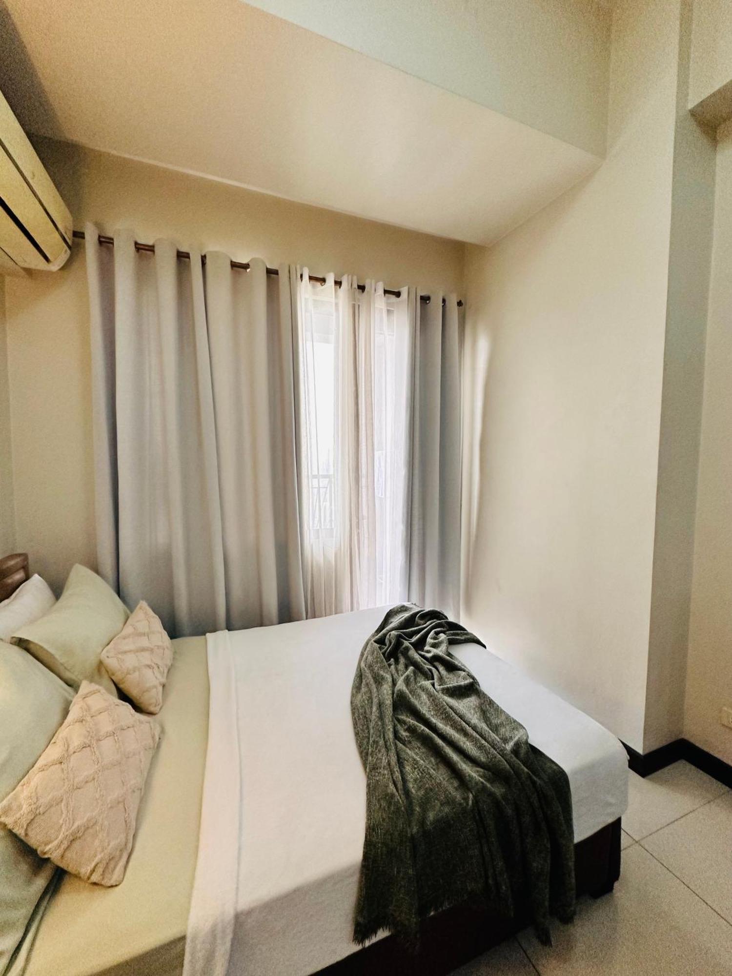 Comfy In Malate For 4 - Admiral Baysuites *