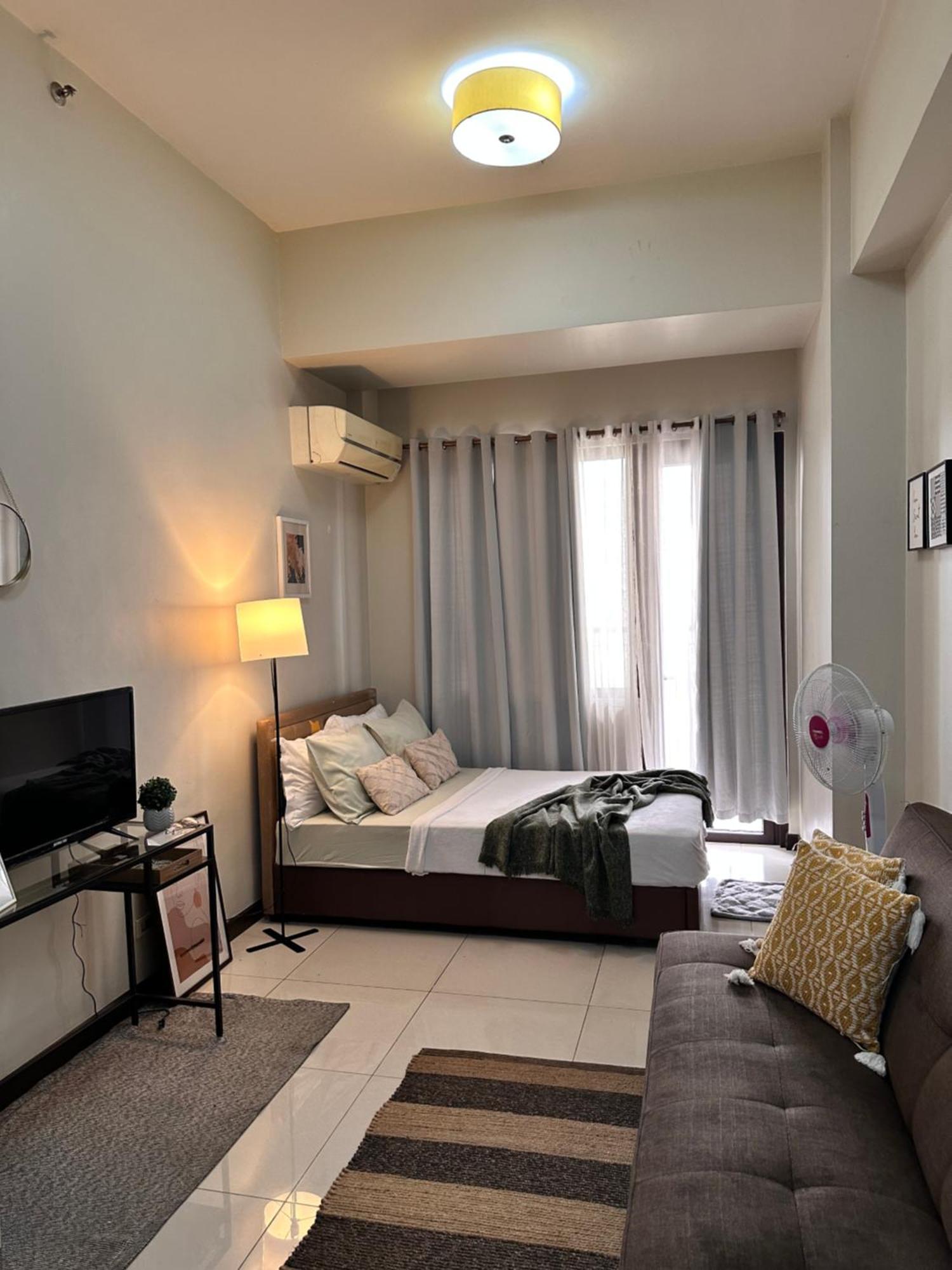 Apartment Comfy In Malate For 4 - Admiral Baysuites *