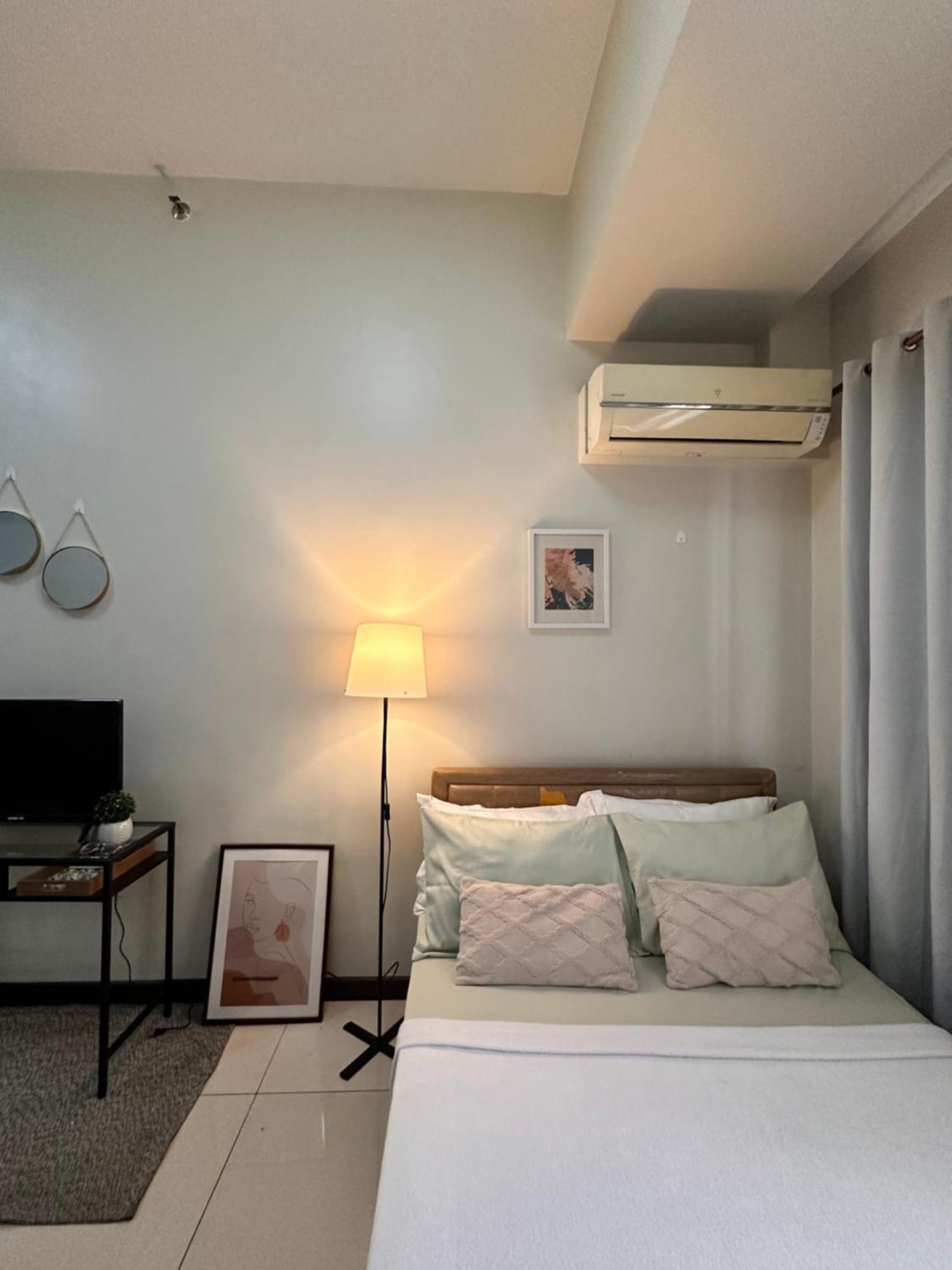 Apartment Comfy In Malate For 4 - Admiral Baysuites