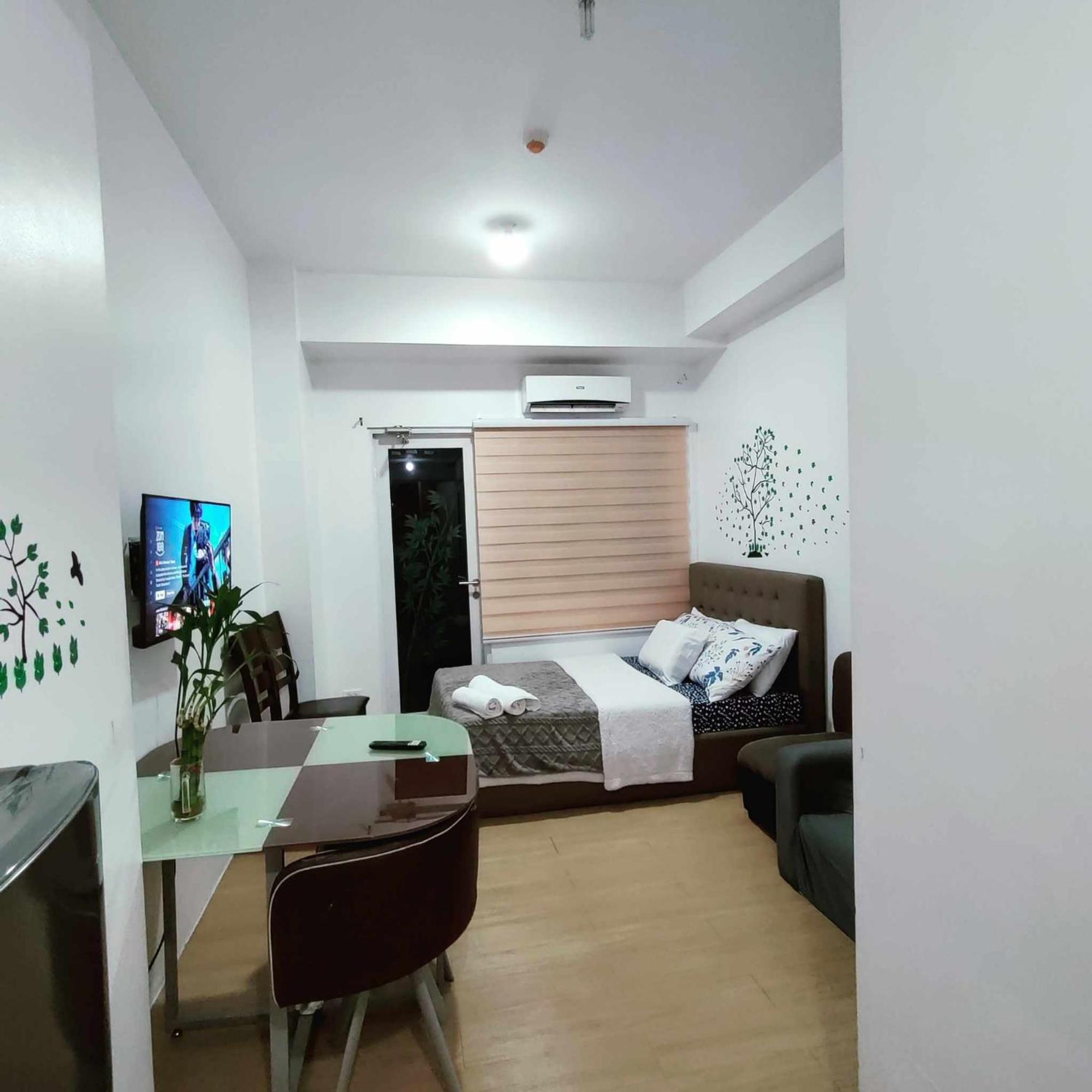 Apartment #67 Mplace Tower D Manila