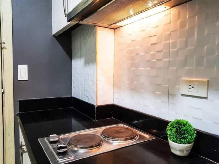 Apartment Homey Makati Unit With Netflix Manila