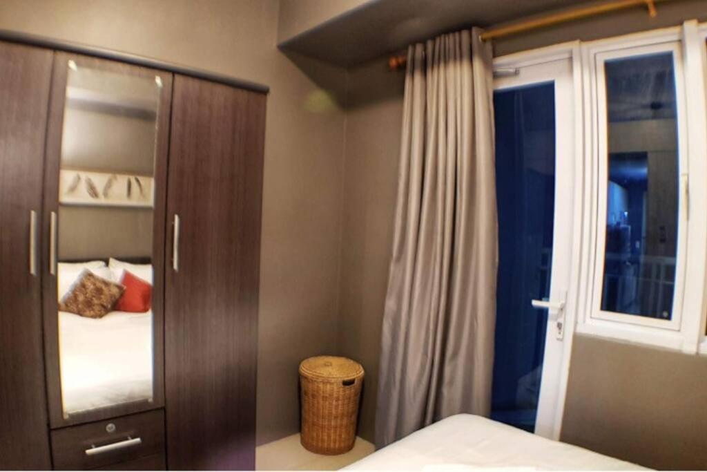 Apartment Homey Makati Unit With Netflix Manila