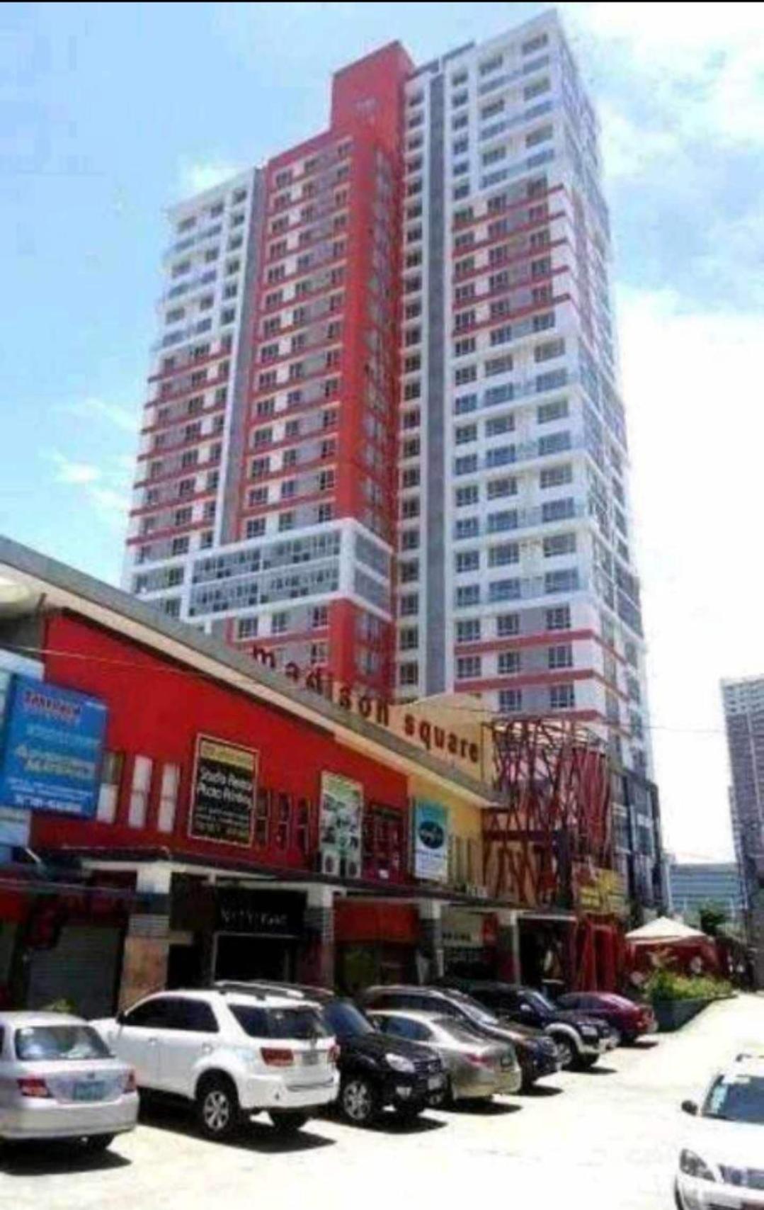 Apartment Sunshine 100 Plaza - Bright And Cozy 1 Bedroom With Washer