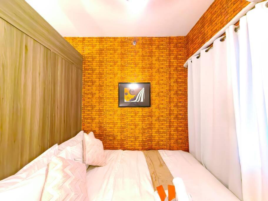 1br Unit Condotel W Balcony Fame Residences -fm04 *
