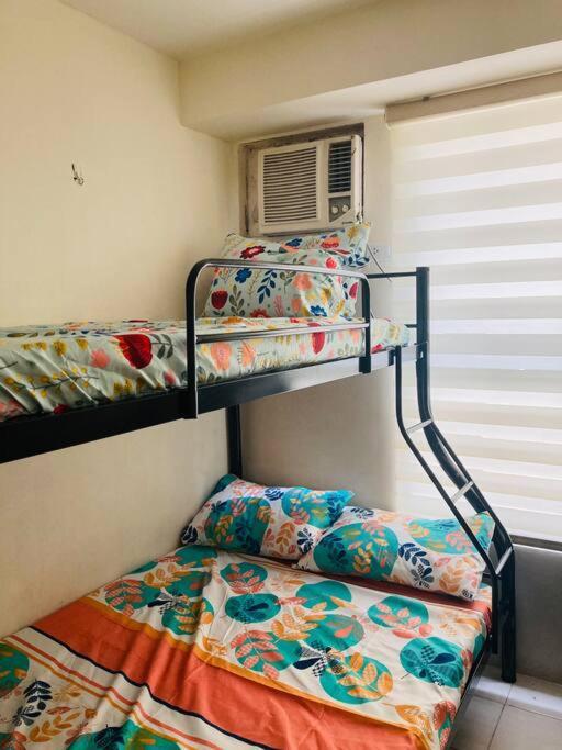 2 Bedroom Cozy Unit In Urban Deca Homes Apartment