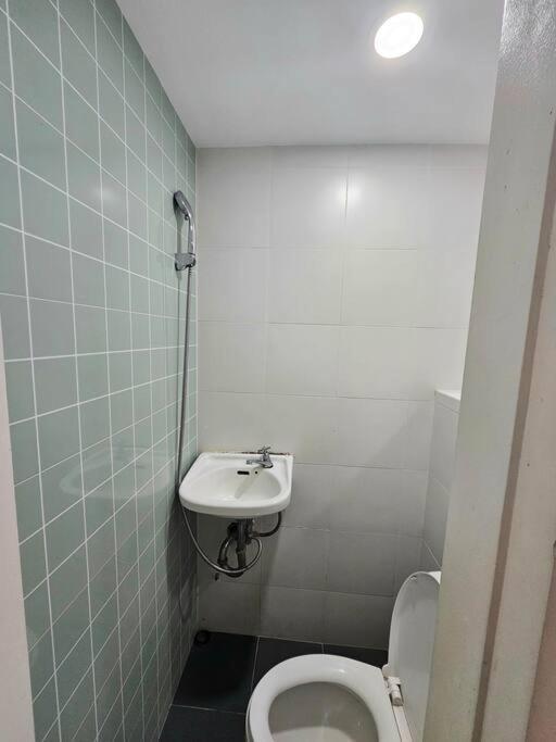 The Infinity Towers In Bgc - Spectacular 2br Near Hight Street