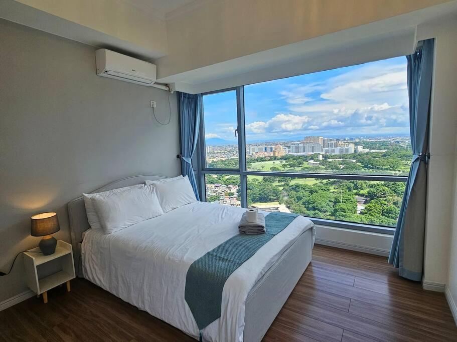The Infinity Towers In Bgc - Spectacular 2br Near Hight Street