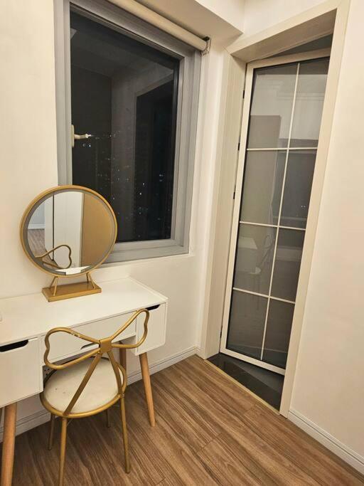 Apartment The Infinity Towers In Bgc - Spectacular 2br Near Hight Street