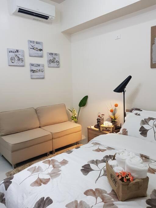 Greenfield District Shaw Blvd At Twin Oaks Place Apartment *