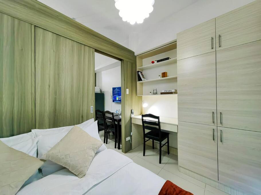 Apartment 1br Unit Condotel W Balcony Fame Residences -fm07