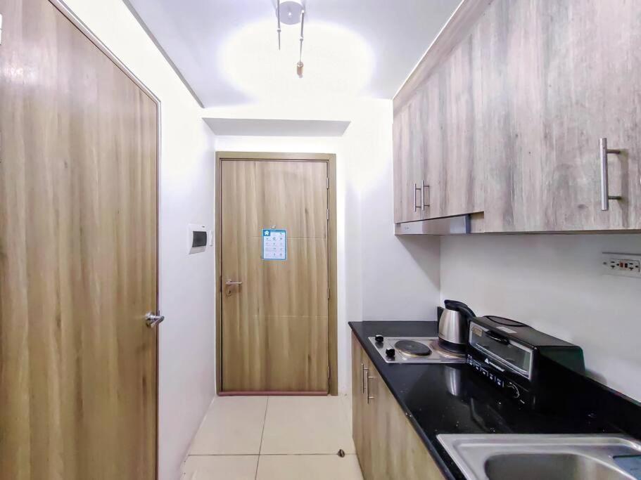 1br Unit Condotel W Balcony Fame Residences -fm07 *