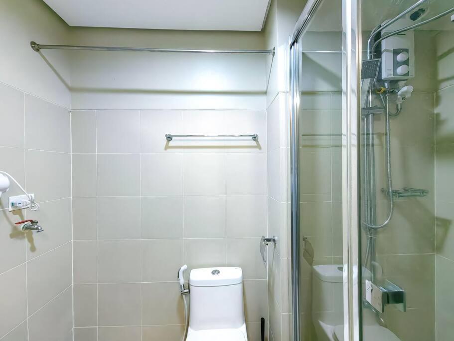 1br Unit Condotel W Balcony Fame Residences -fm07 Apartment *