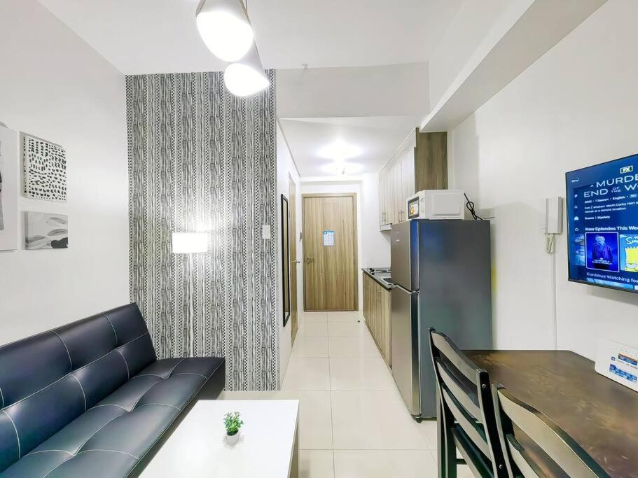 1br Unit Condotel W Balcony Fame Residences -fm07 Apartment Manila