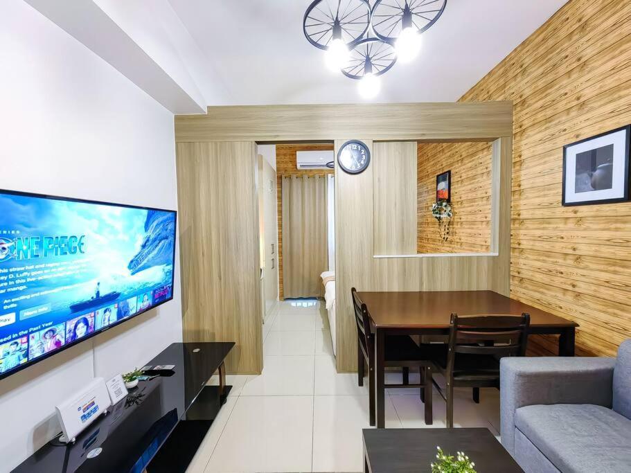 1br Unit Condotel W Balcony Fame Residences -fm05 Apartment *