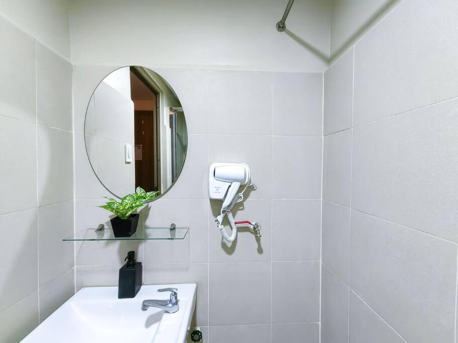 1br Unit Condotel W Balcony Fame Residences -fm05 Apartment